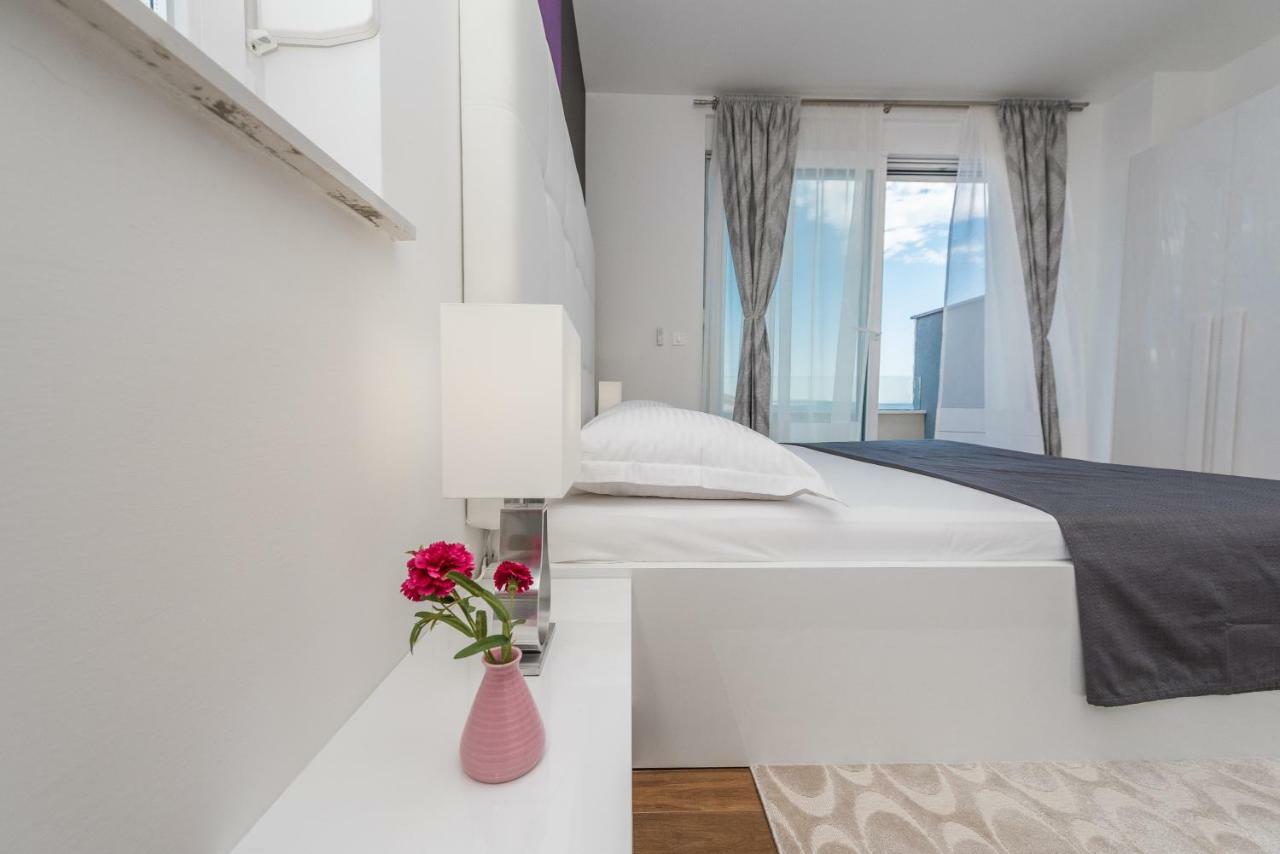 Luxury Penthouse Apartment Mandre Luaran gambar